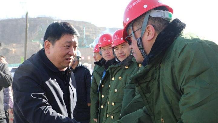 周繼軍看望慰問(wèn)春節(jié)期間堅(jiān)守一線的項(xiàng)目建設(shè)者