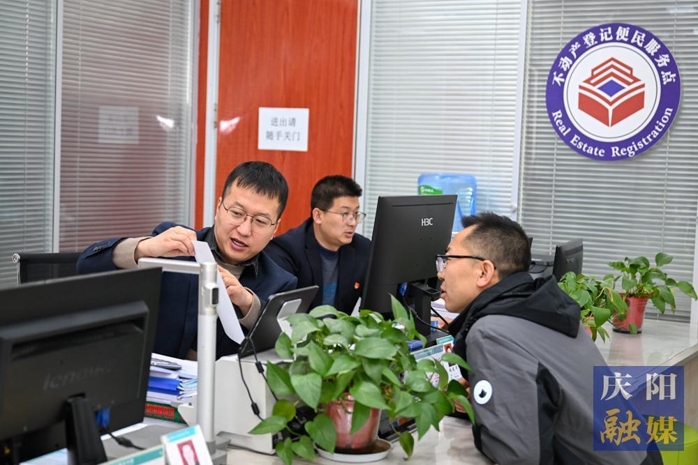 【攝影報道】新春開工第一天，慶陽市各行各業(yè)元?dú)鉂M滿啟新程