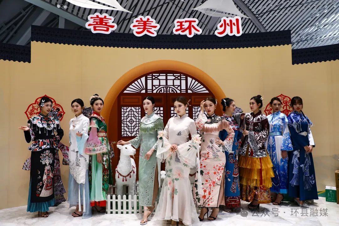 【攝影報(bào)道】環(huán)縣非遺皮影創(chuàng)新演繹！皮影服飾首秀莫干山