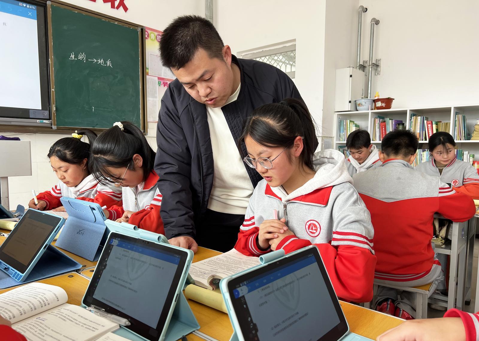 2025年慶陽市全面推行小學(xué)入學(xué)“線上一網(wǎng)通辦” 打造陽光招生新生態(tài)